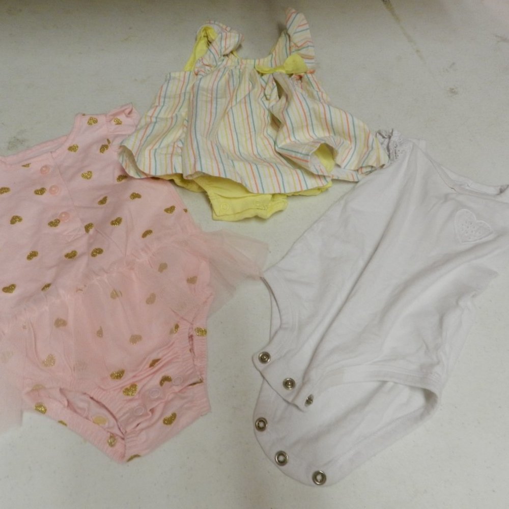 Baby Girl clothes lot 3-6 months - Picture 3 of 8